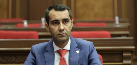 Գեղարքունիքի մարզպետը պարգևատրել է իր օգնականներին