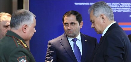 Սուրեն Պապիկյանը ՀԱՊԿ նիստից հետո առանձնազրույց է ունեցել ՌԴ պաշտպանության նախարարի հետ
