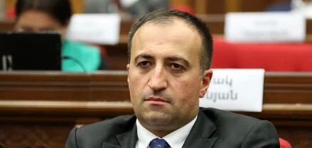 Արսեն Թորոսյանը միջնորդավորված ընկերություն է անում Հակակոռուպցիոն կոմիտեի ղեկավարի հետ. քրգործերի հետքերը կվերանան․ Ժողովուրդ