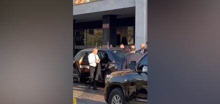 Պուտինը հագնվելով իջավ մեքենայից