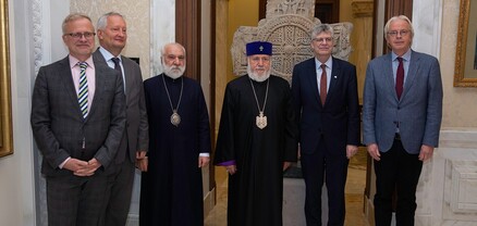 Կաթողիկոսն ընդունել է Գերմանիայի Բունդեսթագի «Միջազգային խորհրդարանական կրթաթոշակ» ծրագրի պատվիրակությանը