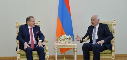 Ալժիրը պատրաստ է հնարավորինս աջակցել Հարավային Կովկասում խաղաղության հաստատմանը․ դեսպանը՝ ՀՀ նախագահին
