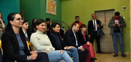 Աննա Հակոբյանը դստեր հետ այցելել է Խարբերդի մասնագիտացված մանկատուն