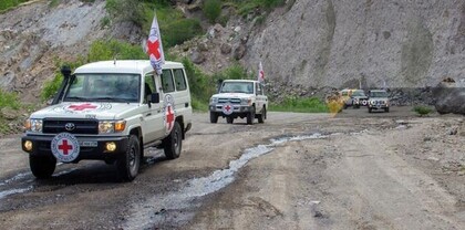 3 ծանր հիվանդներ Կարմիր Խաչի ուղեկցությամբ Արցախից տեղափոխվել են Հայաստանի տարբեր ԲԿ-ներ