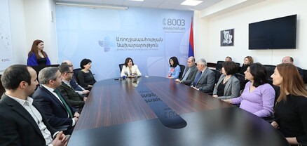 Անահիտ Ավանեսյանը մասնագիտական գործունեության հավաստագրեր է հանձնել Առողջապահության նախարարության խորհրդատուներին