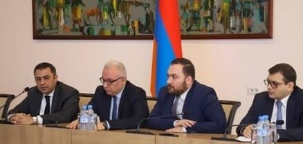 ԱԳՆ-ում հանդիպում է եղել ՀՀ-ում հավատարմագրված դեսպանների և միջազգային կառույցների ներկայացուցիչների հետ