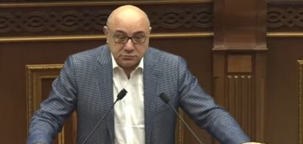 Արցախը կանգնած է հումանիտար ճգնաժամի առաջ, իսկ Գուրգեն Արսենյանն ԱԺ ամբիոնից Մեսսիի երկրպագուներին է շնորհավորում