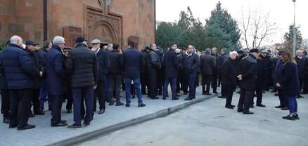 Գալուստ Սահակյանի հոգեհանգստի արարողությունը` Կոնդի Սուրբ Հովհաննես եկեղեցում. ՈւՂԻՂ