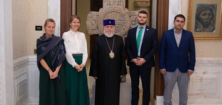 Ամենայն Հայոց Կաթողիկոսն ընդունել է «Սոս Արևելքի քրիստոնյաներ» կազմակերպության անդամներին