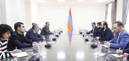 ԱԳ նախարար Միրզոյանը հանդիպել է Արցախի պատվիրակությանը