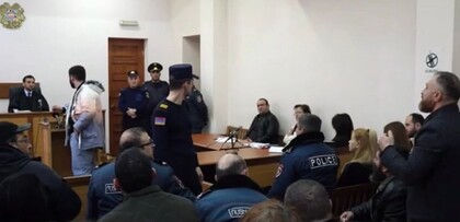 Ճի՞շտ վարվեցին ձեզ հետ, թե՞ դուք փախաք, եկաք, մնացածի հերն էլ անիծած. զոհվածի ծնողի հարցը՝ վկային