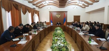 Արցախի պետնախարարի գլխավորությամբ տեղի ունեցած օպերատիվ շտաբի նիստում մի շարք հրատապ հարցեր են քննարկվել