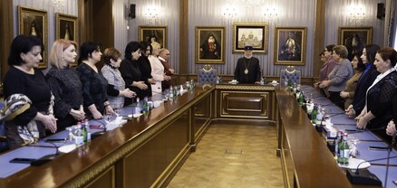 Ամենայն Հայոց Կաթողիկոսն ընդունել է հայորդյաց տների պատասխանատուներին
