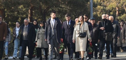 Համալսարանականներն առանց ռեկտորի, բայց Նավակ Ճոճողի հետ էին Ծիծեռնակաբերդ գնացել