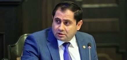 Սուրեն Պապիկյանը գնացել է ԱԺ. փակ հանդիպում է ընթանում