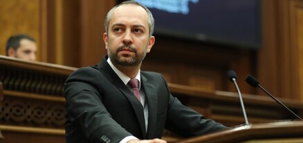 Էդուարդ Աղաջանյանն Արտաքին հարաբերությունների հանձնաժողովի պաշտոնից հրաժարականի դիմում է ներկայացրել