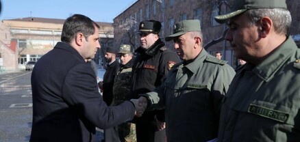 ՀՀ պաշտպանության նախարարն այցելել է ՊՆ կենտրոնական հավաքակայան