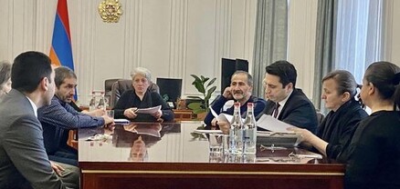 Ալեն Սիմոնյանը հանդիպել է զոհված զինծառայողների ծնողներին
