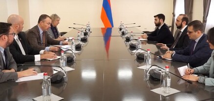 Արարատ Միրզոյանը հանդիպել է ԵՄ հատուկ ներկայացուցչի հետ