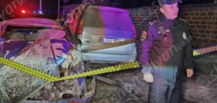 Լուսակերտի զորամասի դիմաց բախվել են Lexus-ն ու ​ Лада-ն. կա վիրավոր