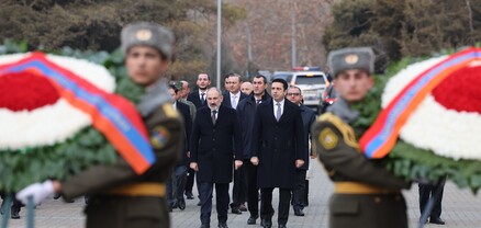 ՀՀ բարձրաստիճան այրերը հարգանքի տուրք են մատուցել Սումգայիթի զոհերի հիշատակին