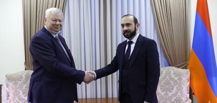 Արարատ Միրզոյանը և Անջեյ Կասպրչիկը քննարկել են Լաչինի միջանցքի արգելափակման հետևանքով Արցախում ստեղծված իրավիճակը