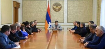 Պետական նշանակության որոշումների հիմքում պետք է լինեն բացառապես Արցախի ժողովրդի կենսական շահերը․ Արայիկ Հարությունյան