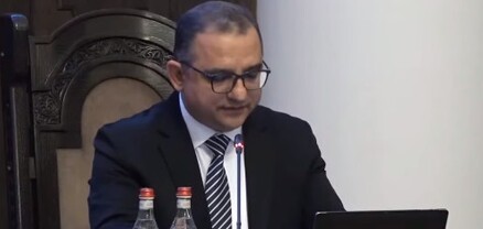 Կառավարության հերթական նիստը վարում  է փոխվարչապետ Տիգրան Խաչատրյանը
