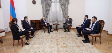 Մհեր Գրիգորյանը Իտալիայի դեսպանին է ներկայացրել Լաչինի միջանցքի փակման հետևանքով ԼՂ-ում ստեղծված հումանիտար իրավիճակը
