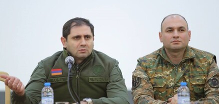 ՀՀ պաշտպանության նախարարը հանդիպել է «Պաշտպան հայրենյաց» ծրագրի շահառուների հետ