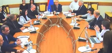 Երկու տարի է՝ ձեզ ուզում էինք ասել՝ կարո՞ղ է գաք նիստի, գործ անենք․ լեզվակռիվ՝ Վլադիմիր Վարդանյանի և Արծվիկ Մինասյանի միջև