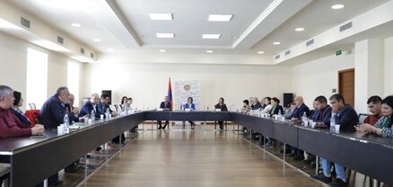 ԿԳՄՍ նախարարը և հրատարակչությունների ներկայացուցիչները քննարկել են կառավարման նոր մոդելի մշակմանն ուղղված հարցեր