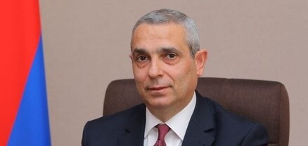 Միջազգային հարաբերություններում տարածված «ինտեգրում» եզրույթը մեր պարագայում նշանակում է կամավոր կապիտուլյացիա