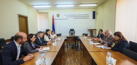 Վաչե Տերտերյանը հանդիպել է Ասիական զարգացման բանկի գլխավոր տնօրենի տեղակալի հետ