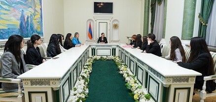 Դատախազը պետք է որոշում կայացնի՝ հիմնվելով փաստերի վրա, իսկ փաստերը համառ են. Աննա Վարդապետյանը հանդիպել է ապագա իրավաբանների հետ