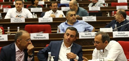 Առաջադրում են՝ դժգոհ ենք․ չեն առաջադրում՝ դժգոհ ենք․ իրար «ուտող» ընդդիմադիրները՝ մեծ պարգև իշխանության համար
