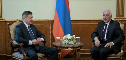 Վահագն Խաչատուրյանն ընդունել է Հունաստանի դեսպանին