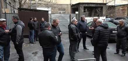 Ագրոքիմիկատ ներկրողները դարձյալ ՍԱՏՄ-ի դիմաց են․ ՈՒՂԻՂ