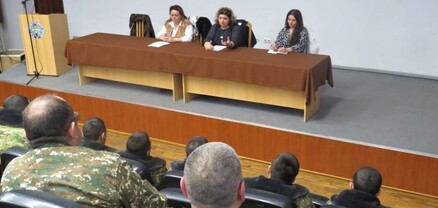 Բանակում՝ խաղաղության քարոզ․ Հրապարակ