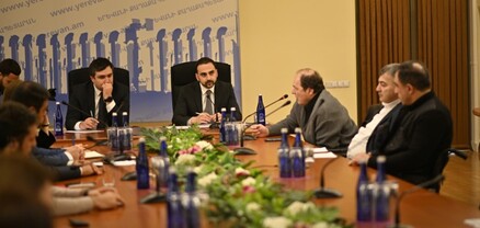 Ավինյանը ՀԿ-ների հետ քննարկել է հաշմանդամություն ունեցող մարդկանց համար քաղաքը հարմարեցնելու խնդրին