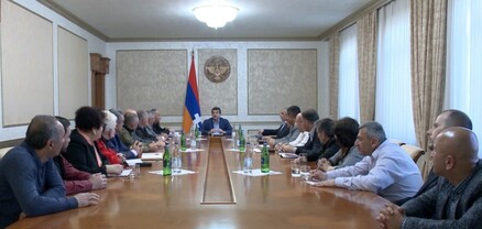 Արցախի նախագահը հանրային խորհրդի անդամների հետ քննարկել է ստեղծված ներքաղաքական և սոցիալ-տնտեսական իրավիճակը