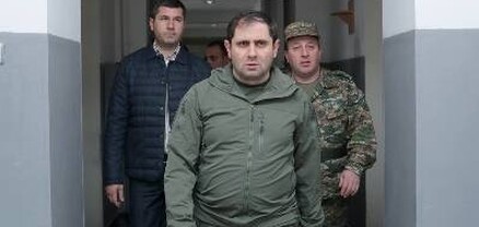 Սուրեն Պապիկյանը հանձնարարականներ է տվել զորամասի կառուցապատման աշխատանքների վերաբերյալ