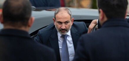 Նիկոլ Փաշինյանի ուղղությամբ անձրեւանոց նետած կինը ձերբակալվել է. նախաձեռնվել է քրեական վարույթ