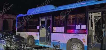 Խոշոր ավտովթար Երևանում․ բախվել են թիվ 97 երթուղին սպասարկող ավտոբուսն ու Volkswagen-ը