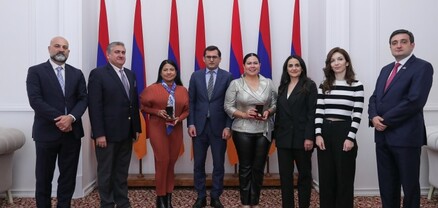 Հակոբ Արշակյանը ՀՀ ԱԺ նախագահի հուշամեդալներ է հանձնել մեքսիկացի պատգամավորներին