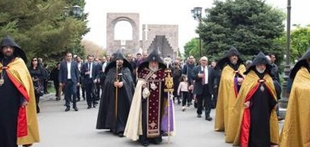 Հայոց Ցեղասպանության սուրբ նահատակների ոգեկոչման արարողությունները Մայր Աթոռ Սուրբ Էջմիածնում