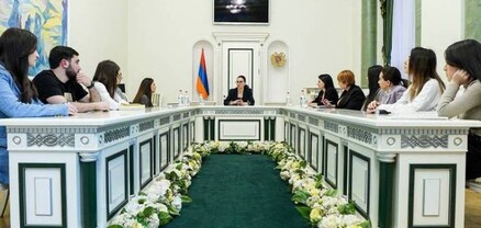 Եկեք, հետեւեք, տեսեք, թե ում հետ եւ ոնց է գալիս համալսարան․ Հրապարակ