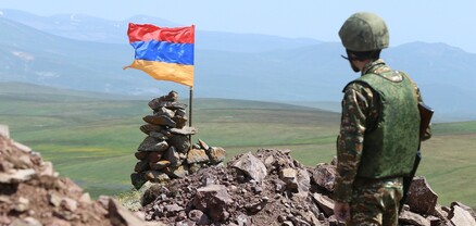 Ամեն ուրբաթ լողանում են, սկզբում մայկա-տռուսիկ էինք ուղարկում հետը, հիմա՝ չէ. զինվորի հարազատ