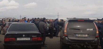 Ըլը ձեր երեխեքն էղնեին, ի՞նչ կենեիք․Շիրակի մարզի ռազմագերիների հարազատները փակել են Բավրայի անցակետ տանող ճանապարհը