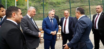 Փաշինյանը ֆուտբոլի խաղադաշտ է բացել․ փնտրվում էին ՀՖՖ անդամները